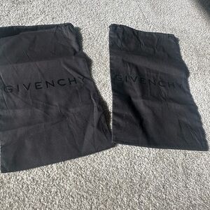 Givenchy Black set of dust bags🎊🎁🎁🎉🎊🎊🎊
